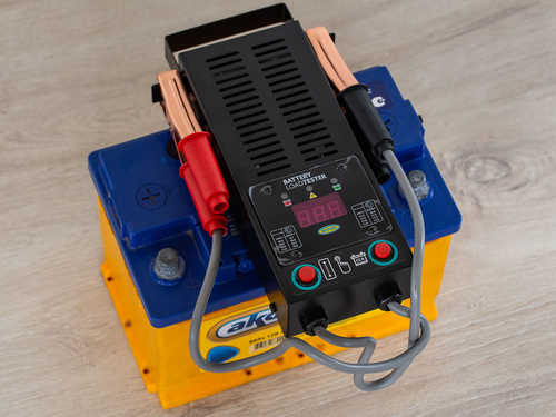 Как проверить аккумулятор нагрузочной вилкой - Battery Service ...